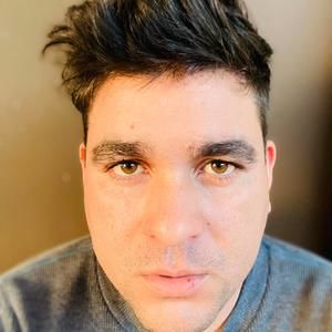 Meet your Posher, Damian